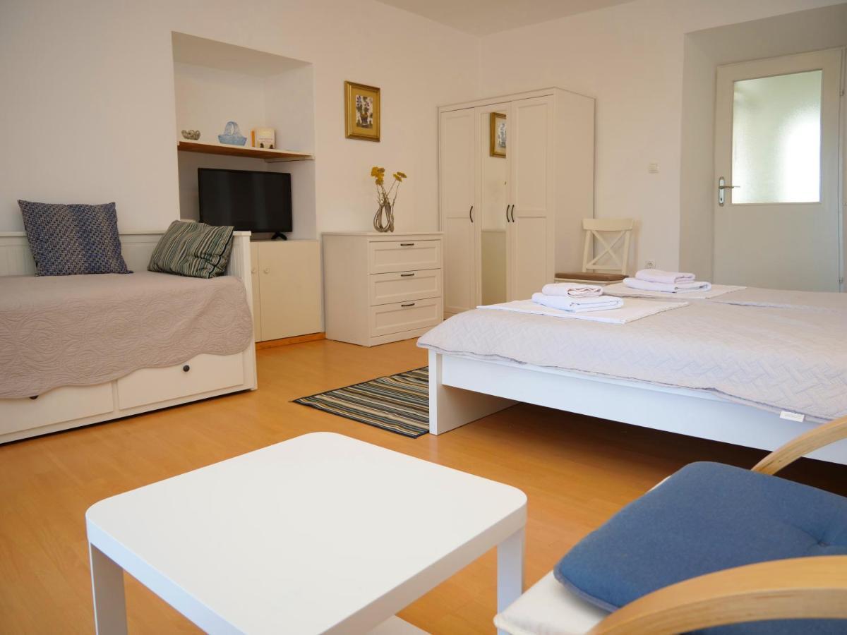 Apartmani Smilja 普利莫顿 外观 照片