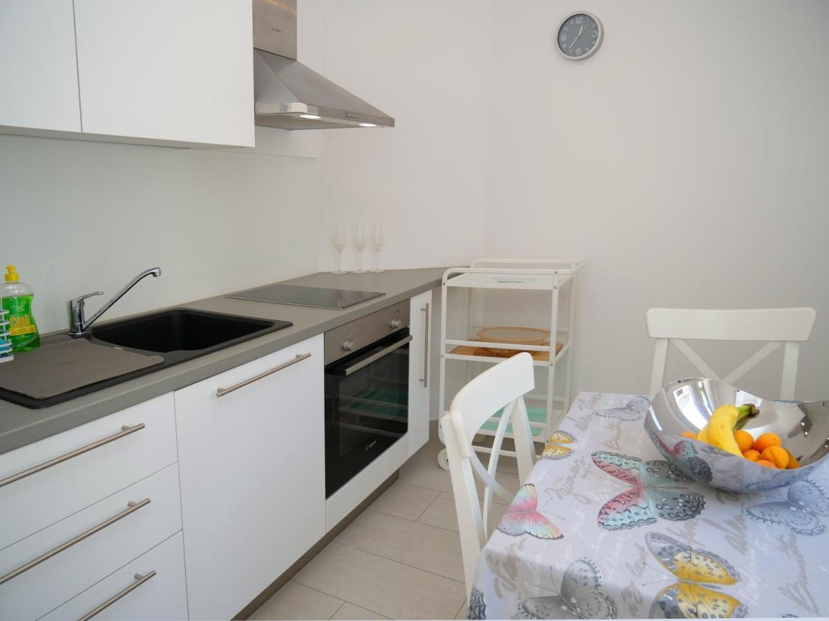 Apartmani Smilja 普利莫顿 外观 照片
