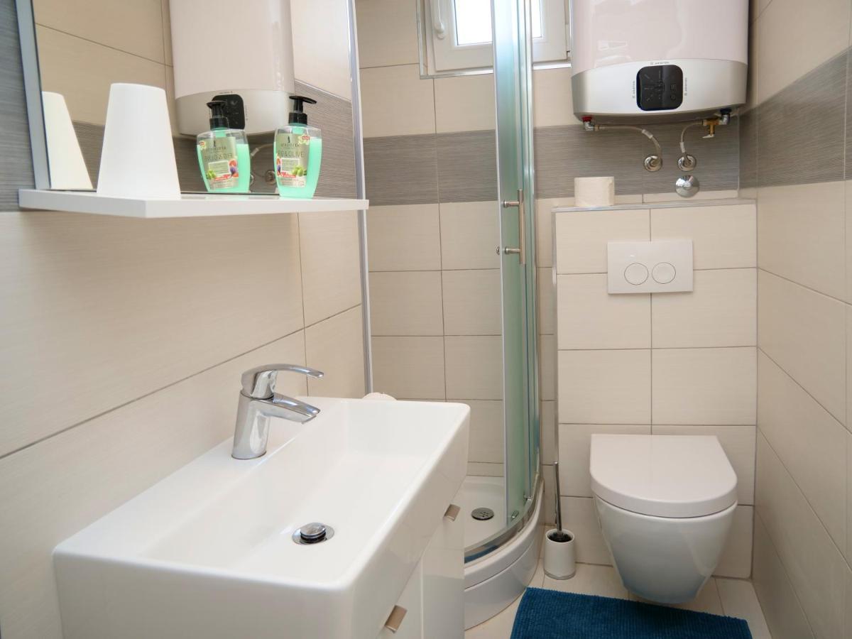 Apartmani Smilja 普利莫顿 外观 照片