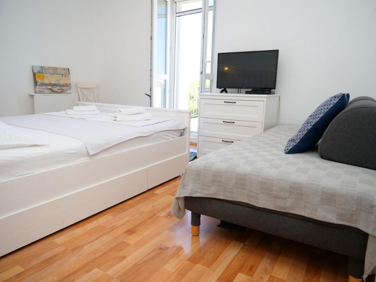Apartmani Smilja 普利莫顿 外观 照片